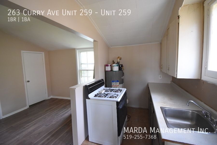 Primary Photo - COZY 1-BEDROOM/1BATH MAIN FLOOR APARTMENT ...