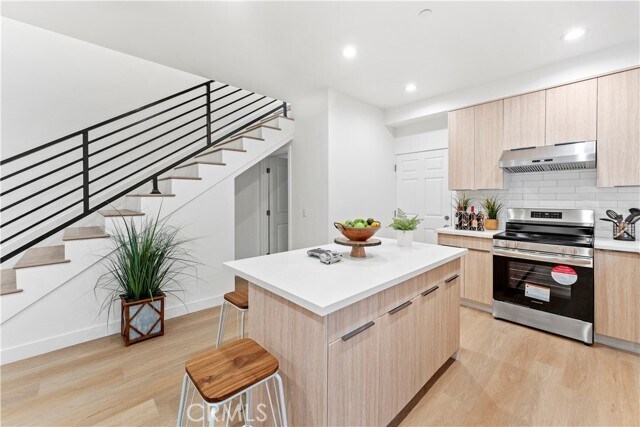 Foto principal - 437 E Patterson Way