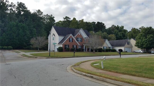 Foto del edificio - 3652 Roxfield Dr NE