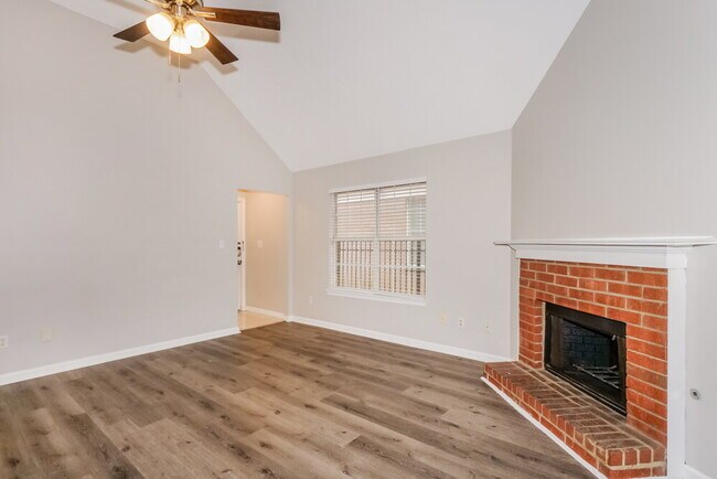 Foto del edificio - 330 Avery Jordan Cove