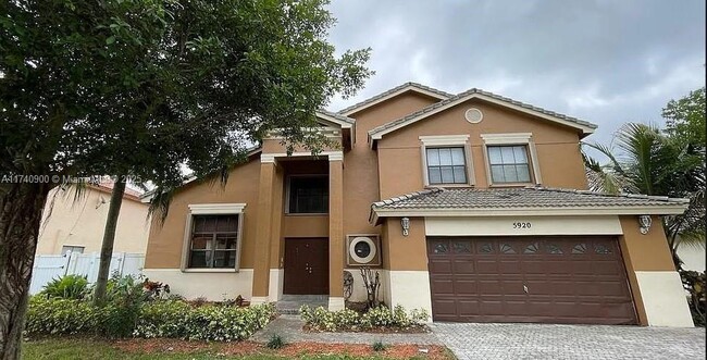 Foto del edificio - 5920 SW 58th Ct