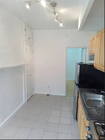 Foto del edificio - 28 Covert St.