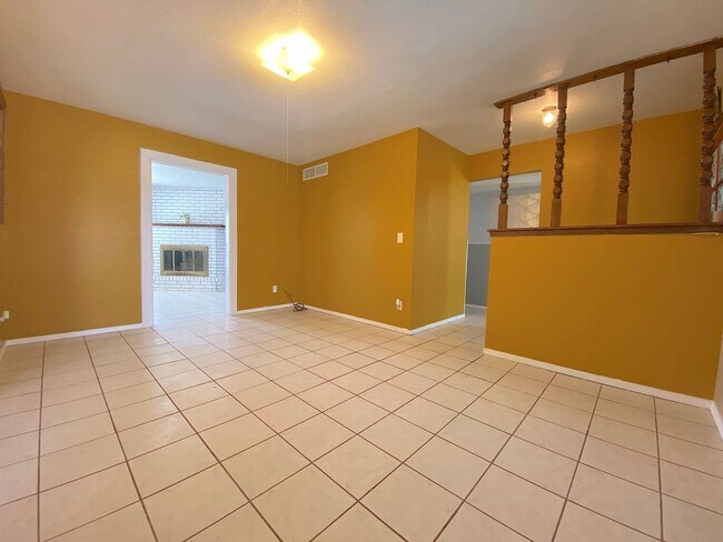 Foto del edificio - Northeast El Paso 3 Bed Refrig A/C