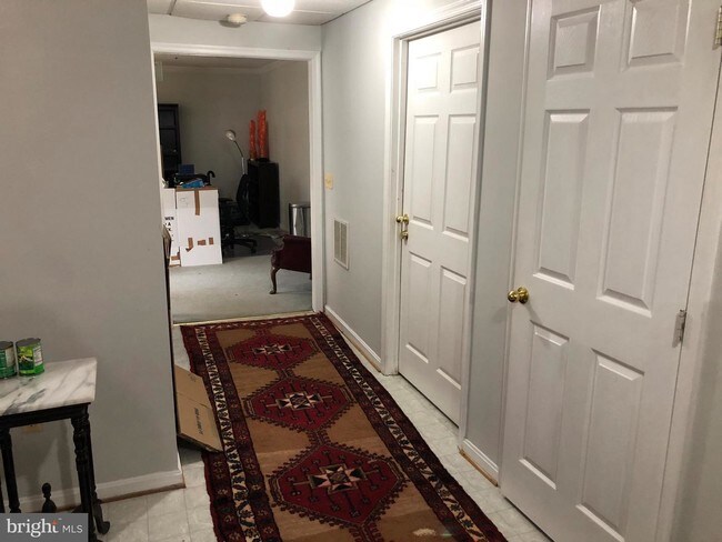 Building Photo - 8110 Arbor Way