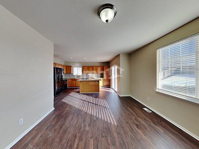 Foto del edificio - 10936 E 112th Pl