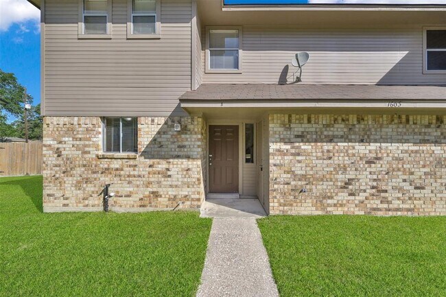 Foto del edificio - 1603 Hazelwood St