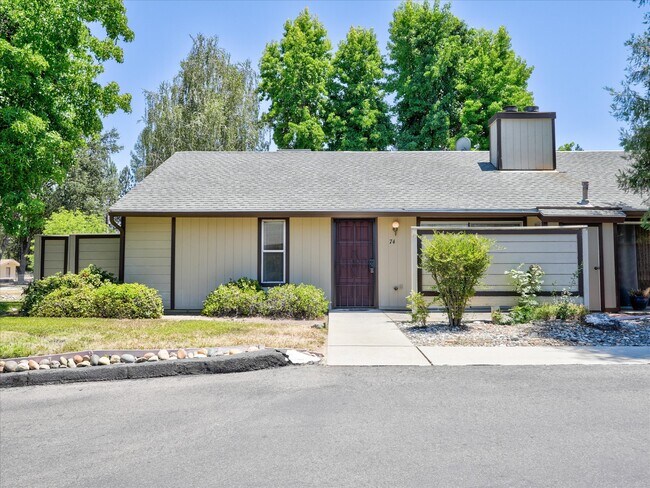 Building Photo - 49400 River Park Rd