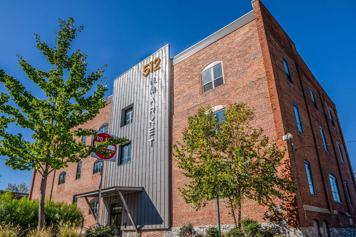 Primary Photo - Lofts at 512 North Market