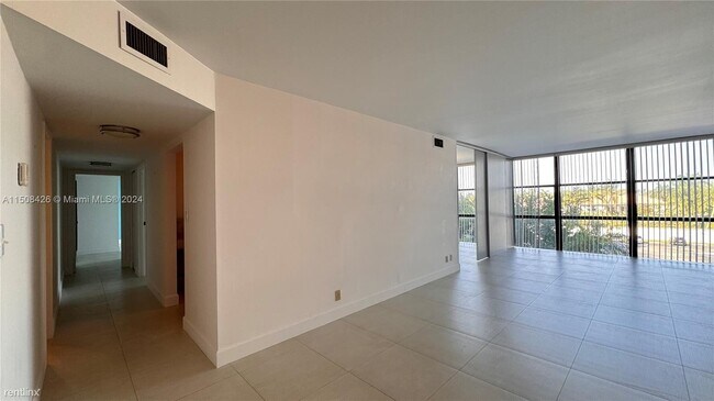 Foto del edificio - 3 br, 2 bath House - 1000 Parkview Dr Apt 415