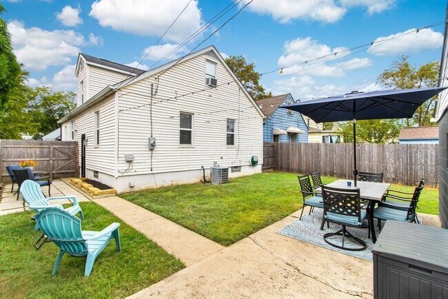 Building Photo - 214 S Westgate Ave