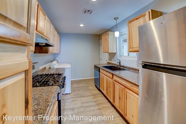 Foto del edificio - 3259-3259 S Hudson Ave