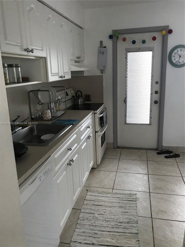 Foto del edificio - 1075 93rd St