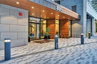 Building Photo - 889 Ave Sq NE