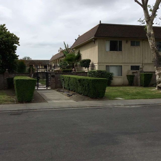 Building Photo - Condo For Rent in Stockton
