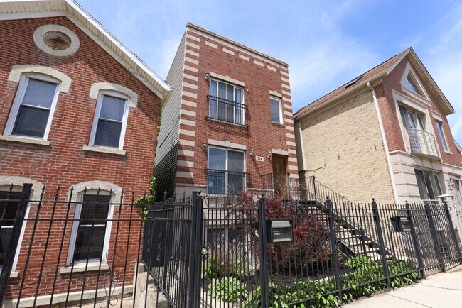 Foto del edificio - 724 N Willard Ct