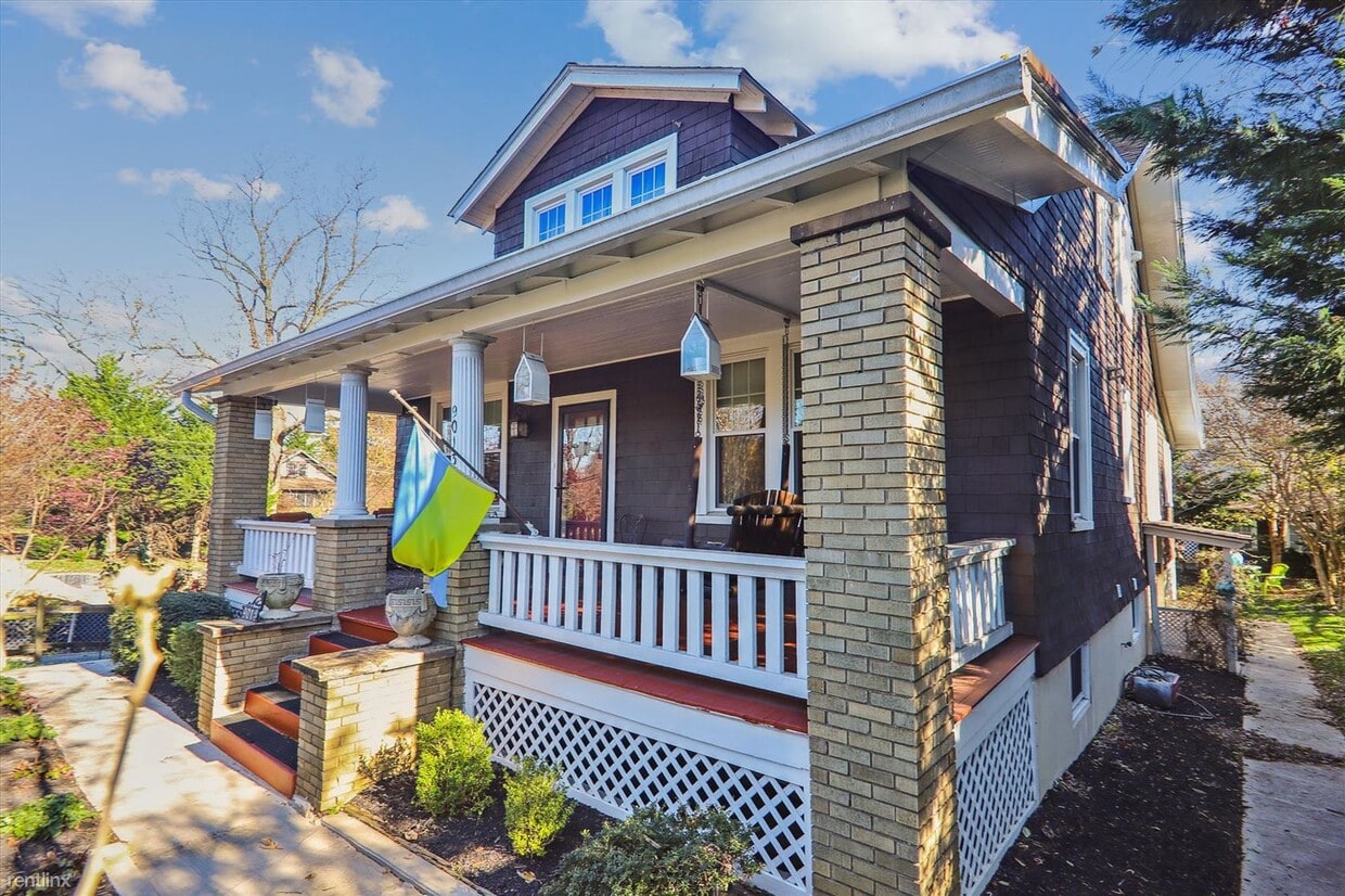 9013 Colesville Rd, Silver Spring, MD 20910 Condo for Rent in Silver