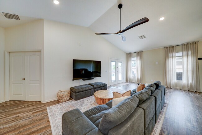 Foto del edificio - 21752 N Braden Rd