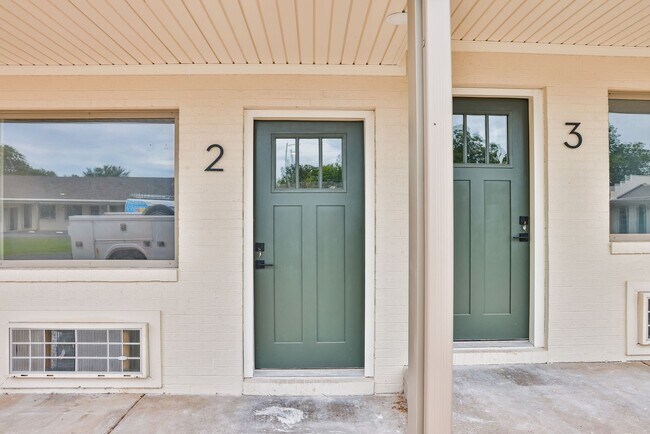 Building Photo - Modern Remodel with Designer Finishes | All Utilities Included
