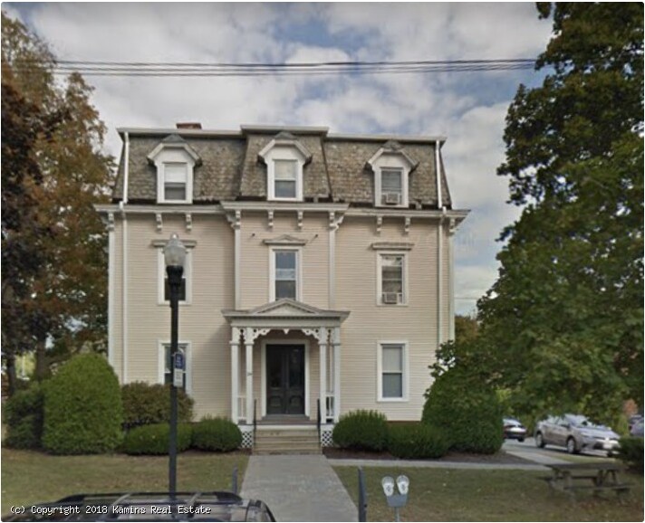 Front - 34 Spring St