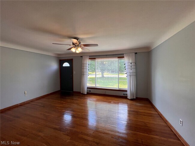 Foto del edificio - 9326 Ackley Rd