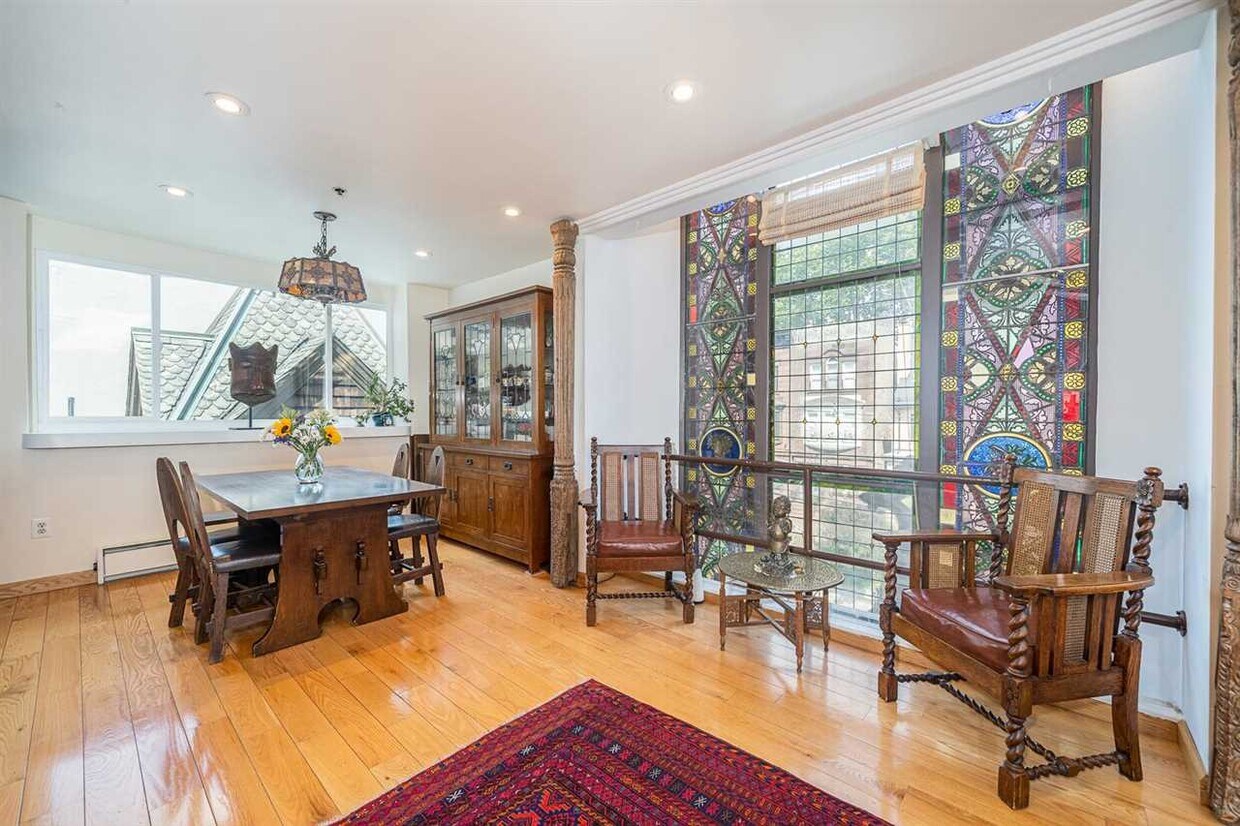 Foto principal - 820 Hudson St