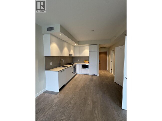 Building Photo - 6138 Birney Ave