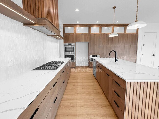 Foto del edificio - 891 N Gracie Ave