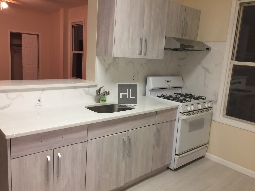 Foto principal - 2531 E 23rd St