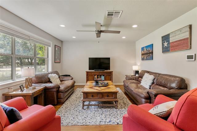 Building Photo - 2427 Dorrington Dr
