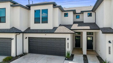 Building Photo - 12315 Maypole Bend