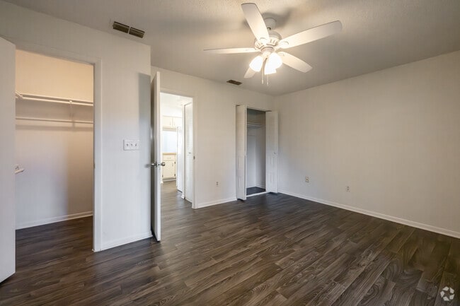 1 habitación, 1 baño - 600 pies cuadrados - Dormitorio - Timber Pines