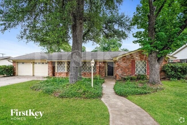 Building Photo - 1424 Wreyhill Dr