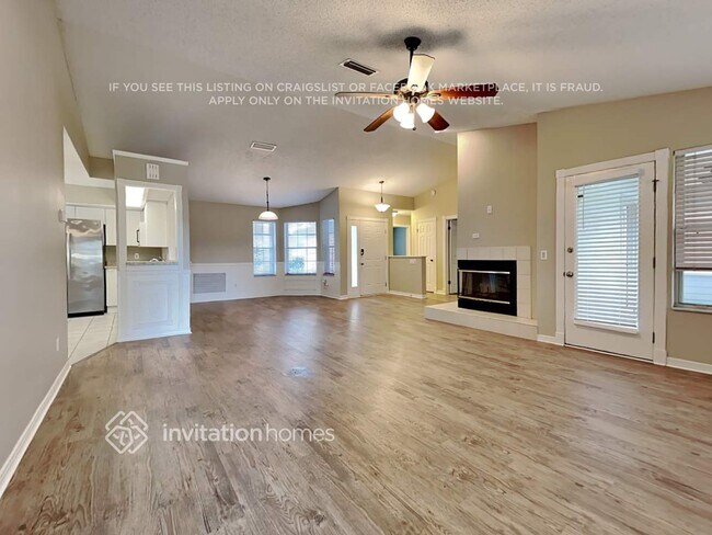 Foto del edificio - 104 Harbour Island Ct