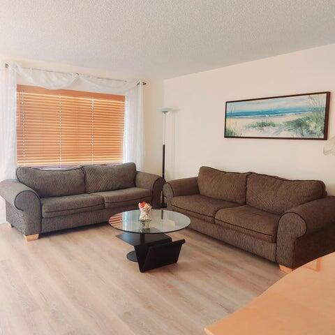 Foto del edificio - 767 Burgundy B