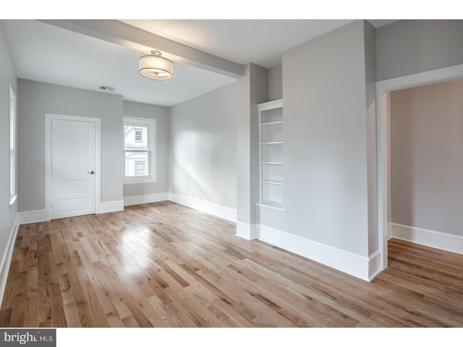 Building Photo - 309 Warwick Rd