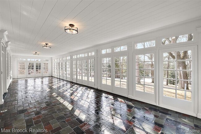 Foto del edificio - 1200 Orchard Ridge Rd