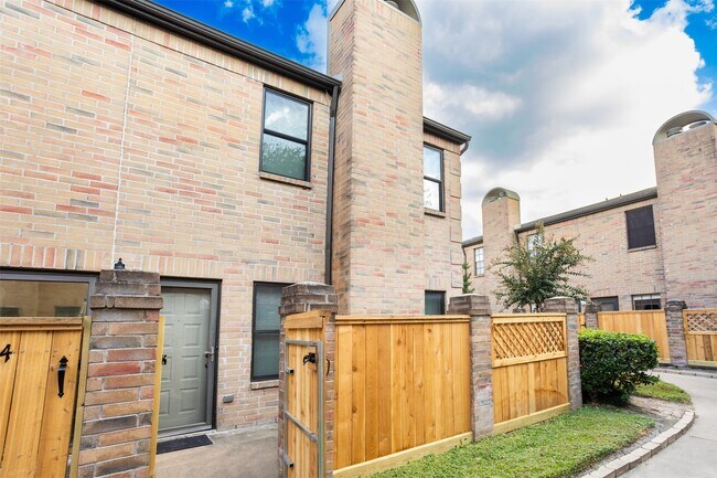 Foto del edificio - 9800 Pagewood Ln