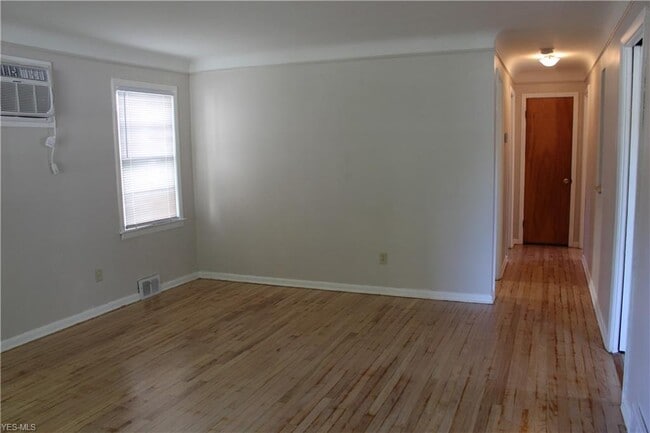Building Photo - 5033 Henry St