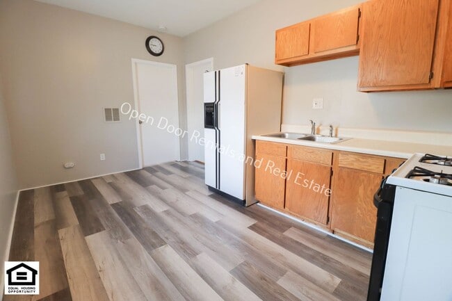 Foto del edificio - 255 S Wayne St