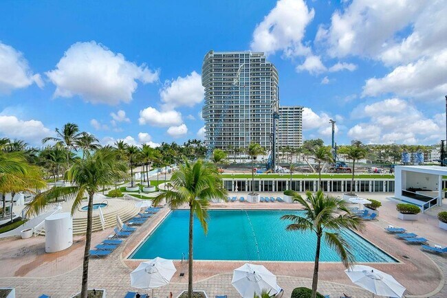 Foto del edificio - 10275 Collins Ave