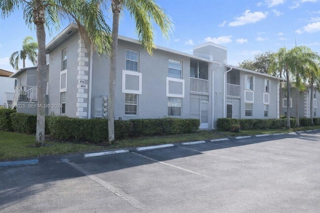 Building Photo - 422 NE 210th Cir Terrace