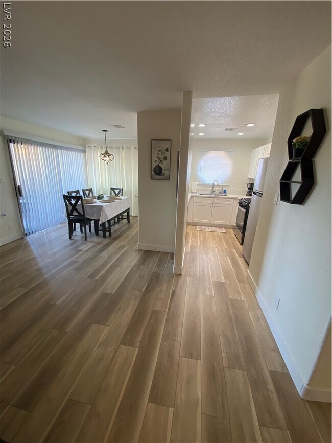 Building Photo - 5028 S Rainbow Blvd
