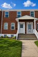 Building Photo - 2917 Cornwall Rd