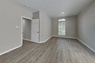 Building Photo - 14918 Laytham Ln