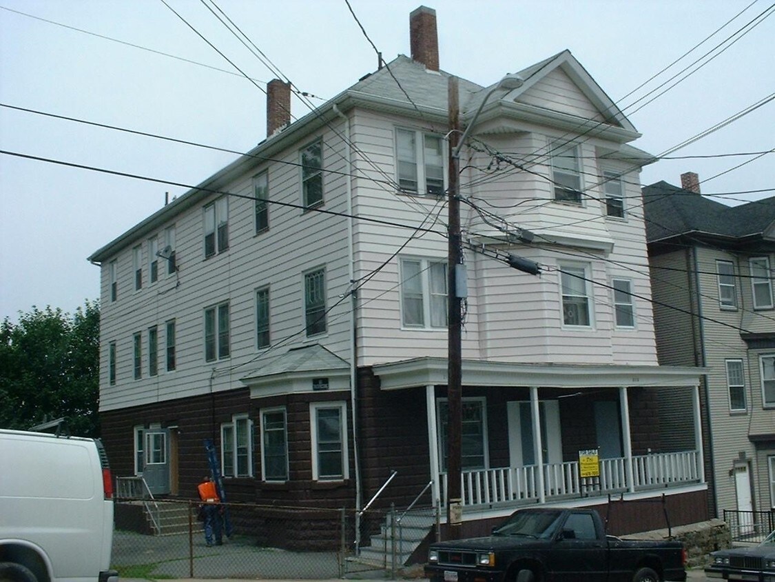 Foto principal - Lowell Street Apartments