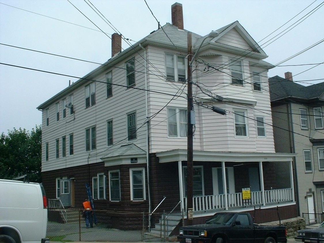 Primary Photo - Lowell Street Apartments