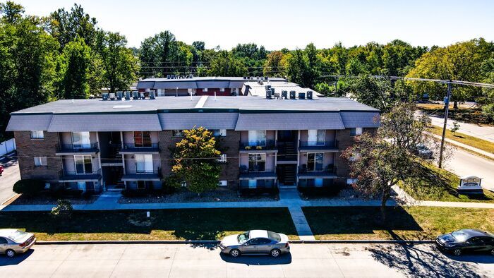 Primary Photo - 2 Bedroom Apartment with 2 Balconys