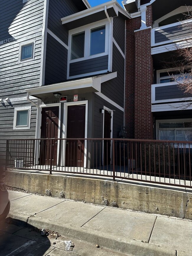 Building Photo - 14241 E 1st Dr