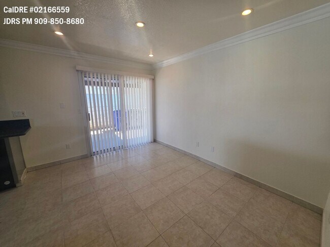 Foto del edificio - 9550 Cll Vejar