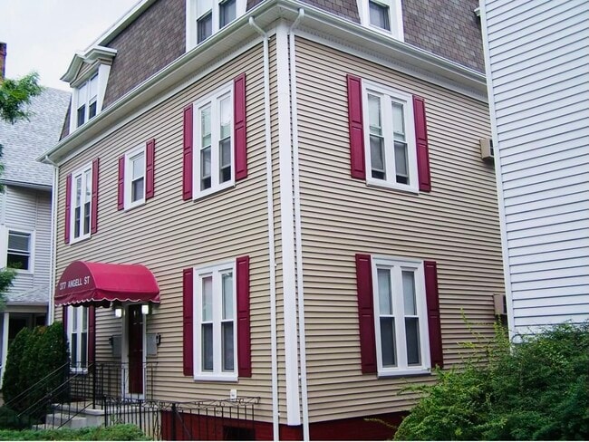 Building Photo - 377 Angell St
